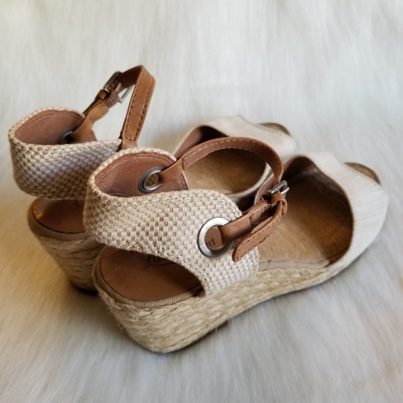 LUCKY BRAND | Peep Toe Espadrille Wedge - Picture 4 of 6